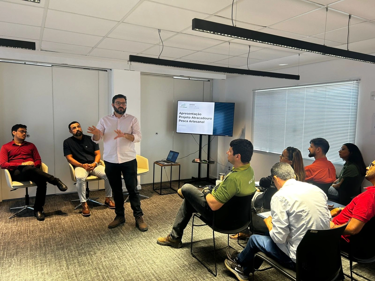 Porto Piauí discute projeto de cais com pescadores artesanais de Luís Correia