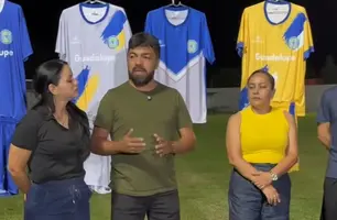 Prefeito de Guadalupe apresenta novos uniformes em reforço à Seleção municipal (Foto: Reprodução)