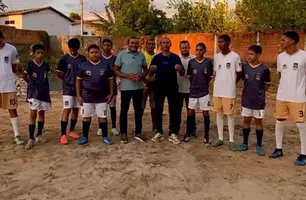 Prefeitura de Amarante anuncia construção de campo society (Foto: Reprodução)