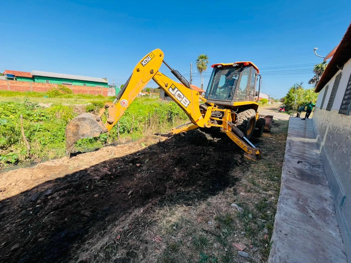 Prefeitura de Esperantina intensifica limpeza nos bairros da cidade
