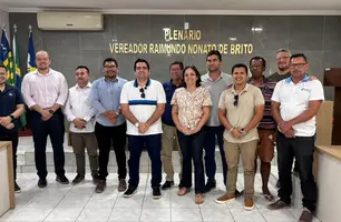 Prefeitura e Águas do Piauí discutem ações no abastecimento em Cajueiro da Praia (Foto: Reprodução)