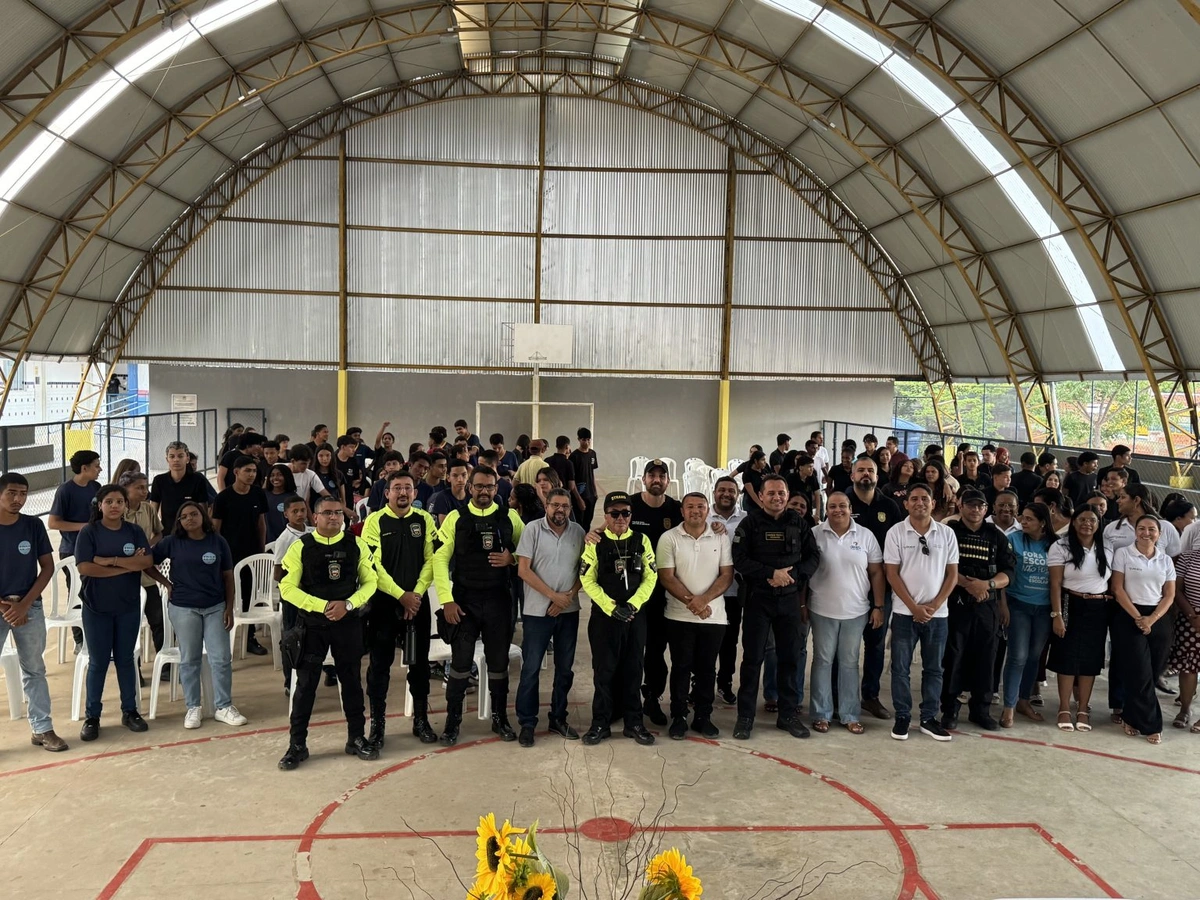 Prefeitura promove palestra sobre drogas e facções para alunos do município