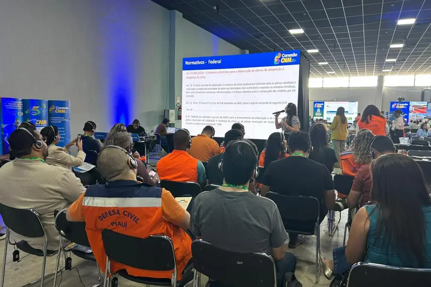 Primeiro dia do Conexão CNM reúne prefeitos piauienses em Teresina