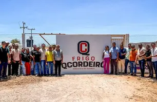 Produtores de Nazaré do Piauí visitam frigorífico modelo em Queimada Nova (Foto: Reprodução)