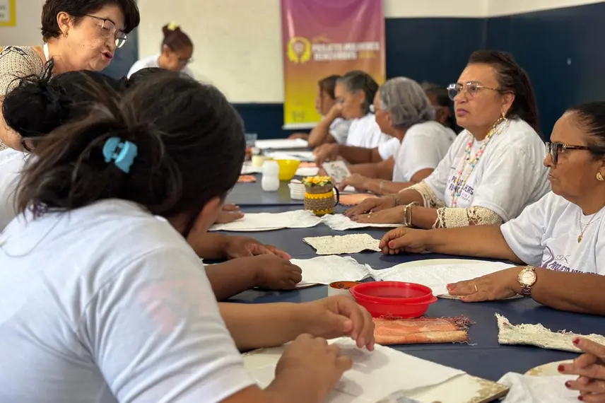 Projeto fortalece empreendedorismo feminino com artesanato e geração de renda