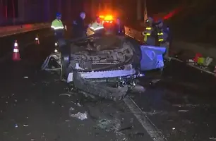 Quatro jovens morrem após carro despencar de alça de Rodoanel em São Paulo (Foto: Reprodução/TV Globo)