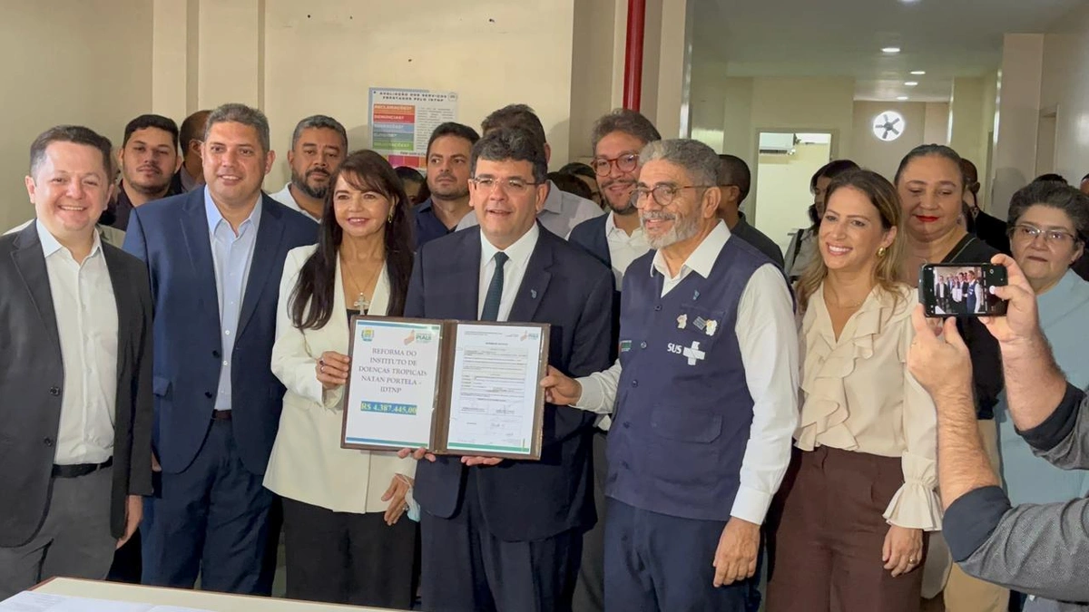 Rafael Fonteles entrega UTI do Hospital Natan Portella e anuncia reforma