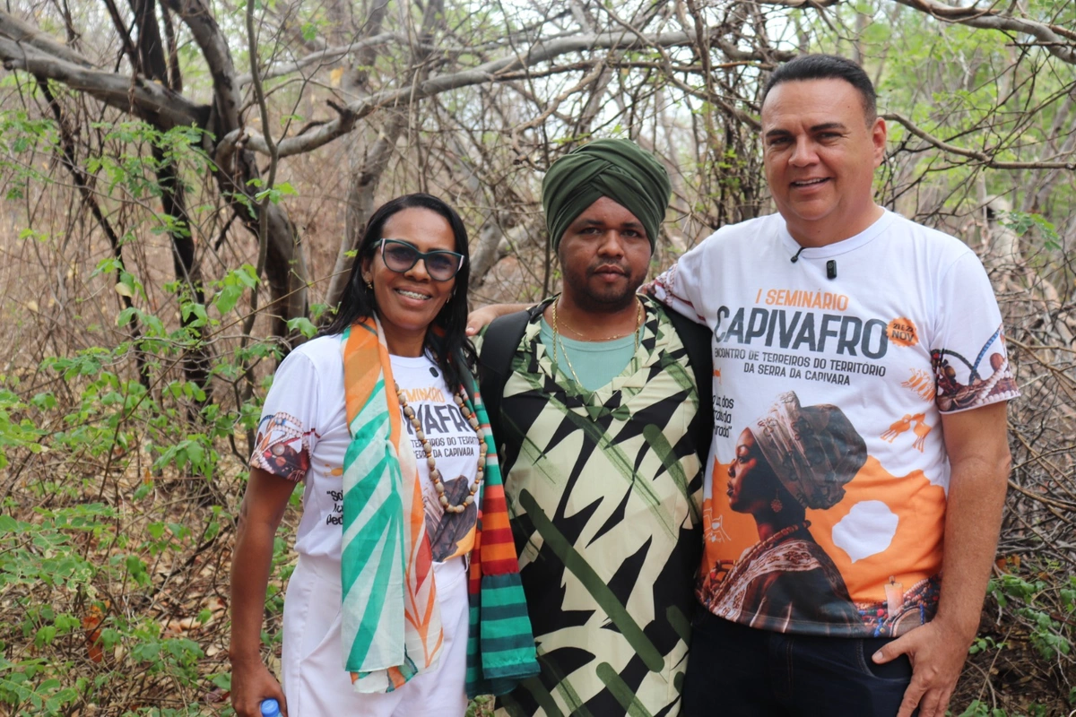 Religiosidade e ancestralidade marcam a abertura do I Seminário CAPIVAFRO no Anfiteatro da Pedra Furada