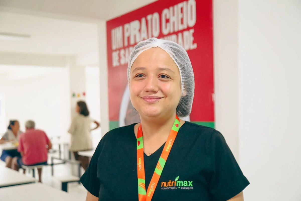 Restaurante Popular do Dirceu faz 1 ano e bate 36 mil refeições por mês