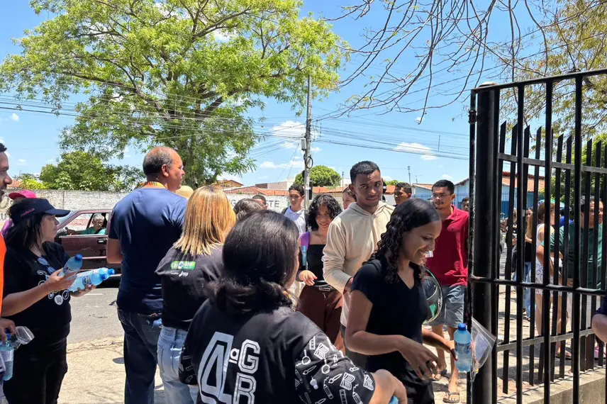 Segundo dia do Enem 2025: Conecta Piauí acompanha movimento perto na UESPI