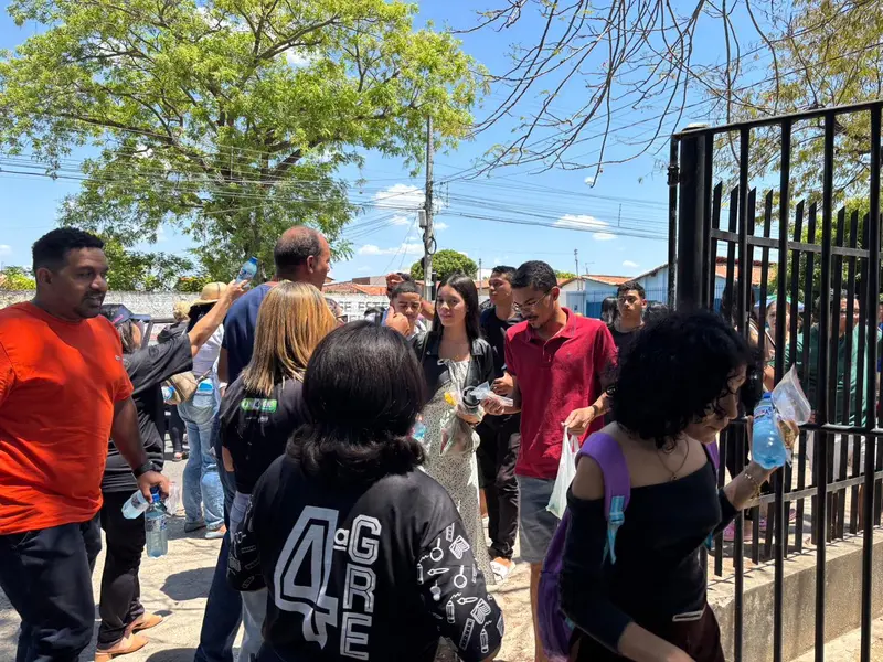 Segundo dia do Enem 2025: Conecta Piauí acompanha movimento perto na UESPI