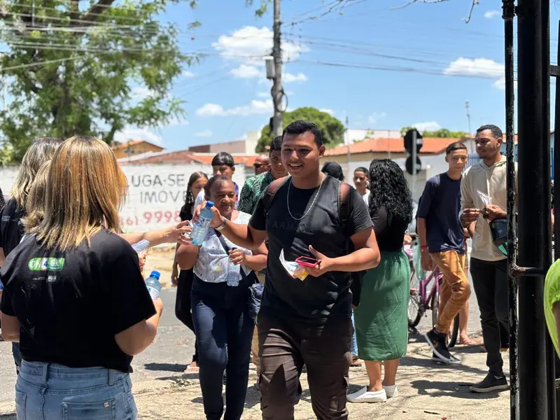 Segundo dia do Enem 2025: Conecta Piauí acompanha movimento perto na UESPI