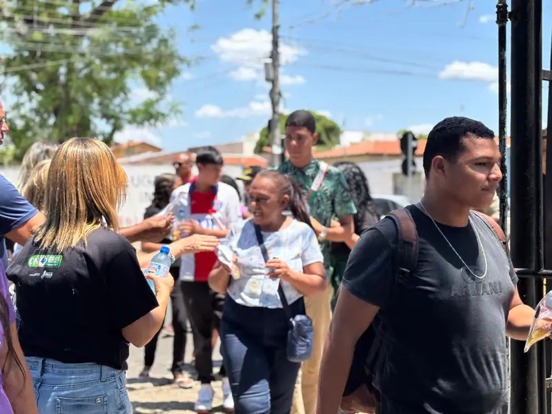 Segundo dia do Enem 2025: Conecta Piauí acompanha movimento perto na UESPI