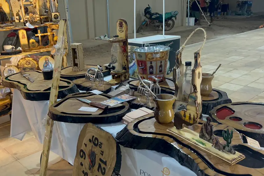 Taty Girl movimenta a 33ª Festa do Leite em São José do Divino