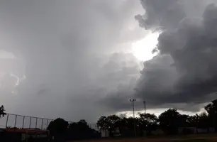 Tempo nublado (Foto: Reprodução/Wellington Costa)