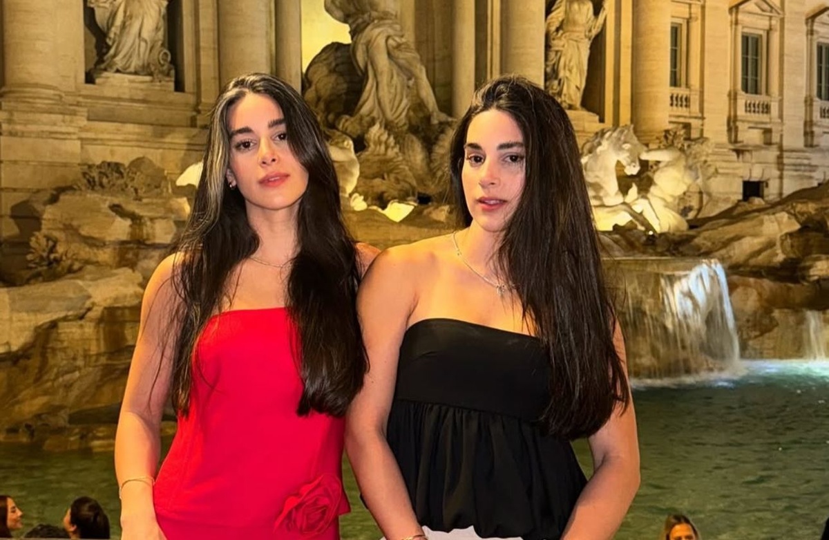 Thamyres e a irmã gêmea, Thayres Moura