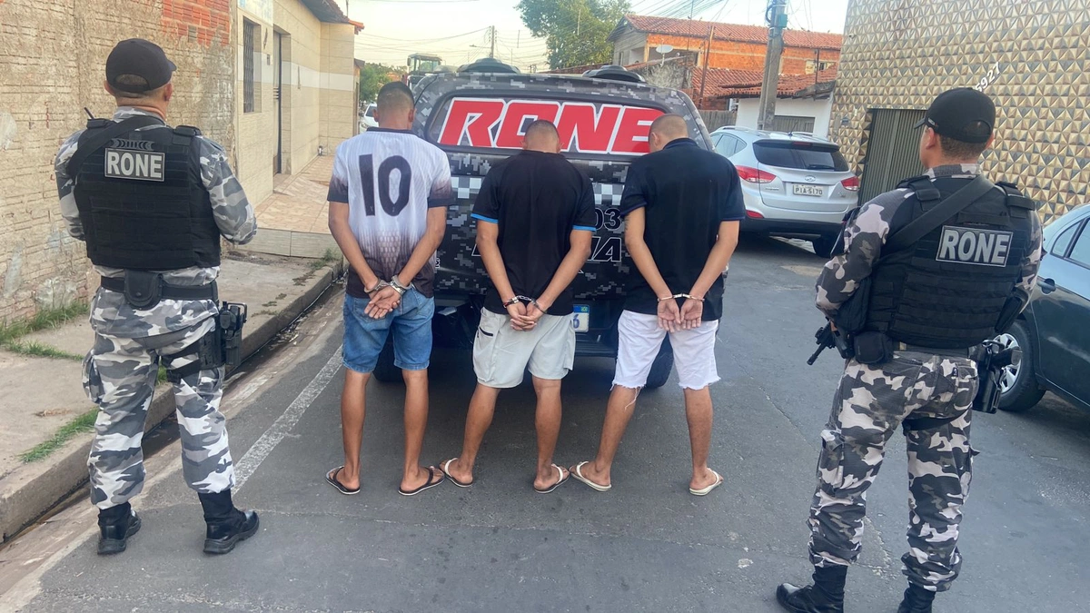 Três menores são apreendidos com duas armas de fogo na zona Norte de Teresina
