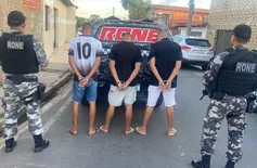 Três menores são apreendidos com duas armas de fogo na zona Norte de Teresina