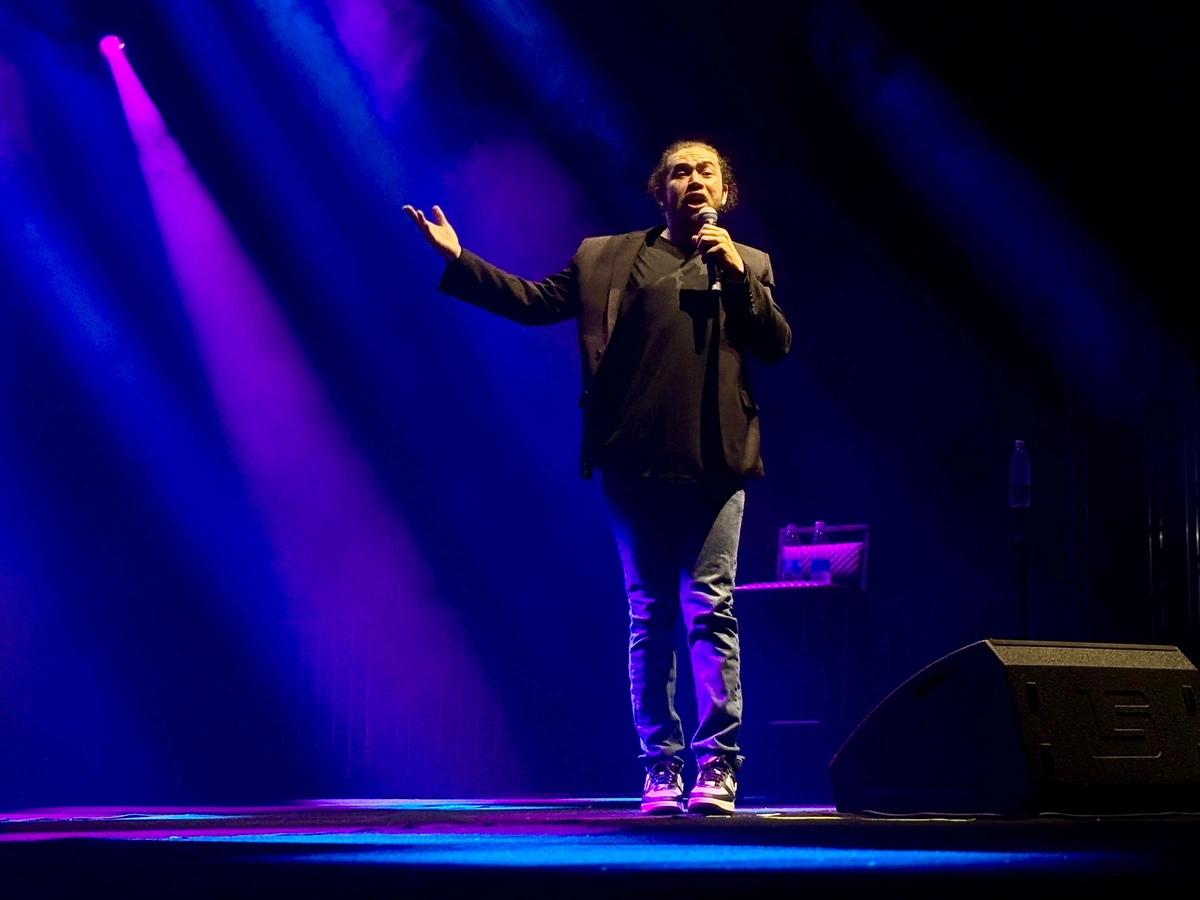 Whindersson lota o Albertão com show de humor e verdade em Teresina