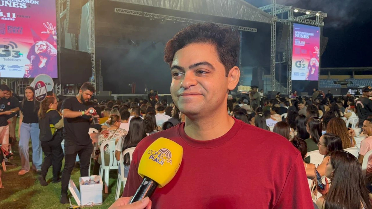 Whindersson lota o Albertão com show de humor e verdade em Teresina