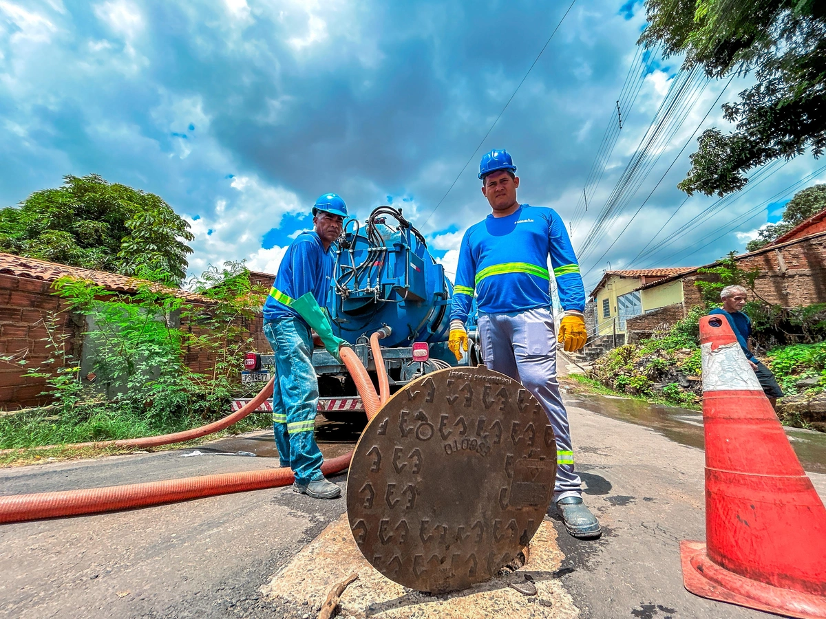 Águas de Teresina reforça manutenção preventiva e retira 28,5 toneladas de resíduos irregulares da rede de esgoto em 2025