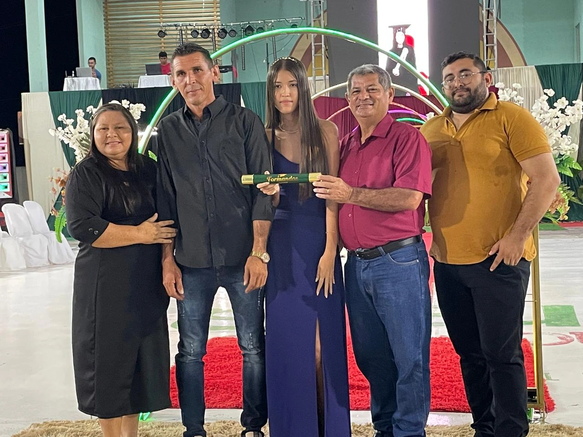 Alunos de São João do Arraial celebram formatura do Fundamental