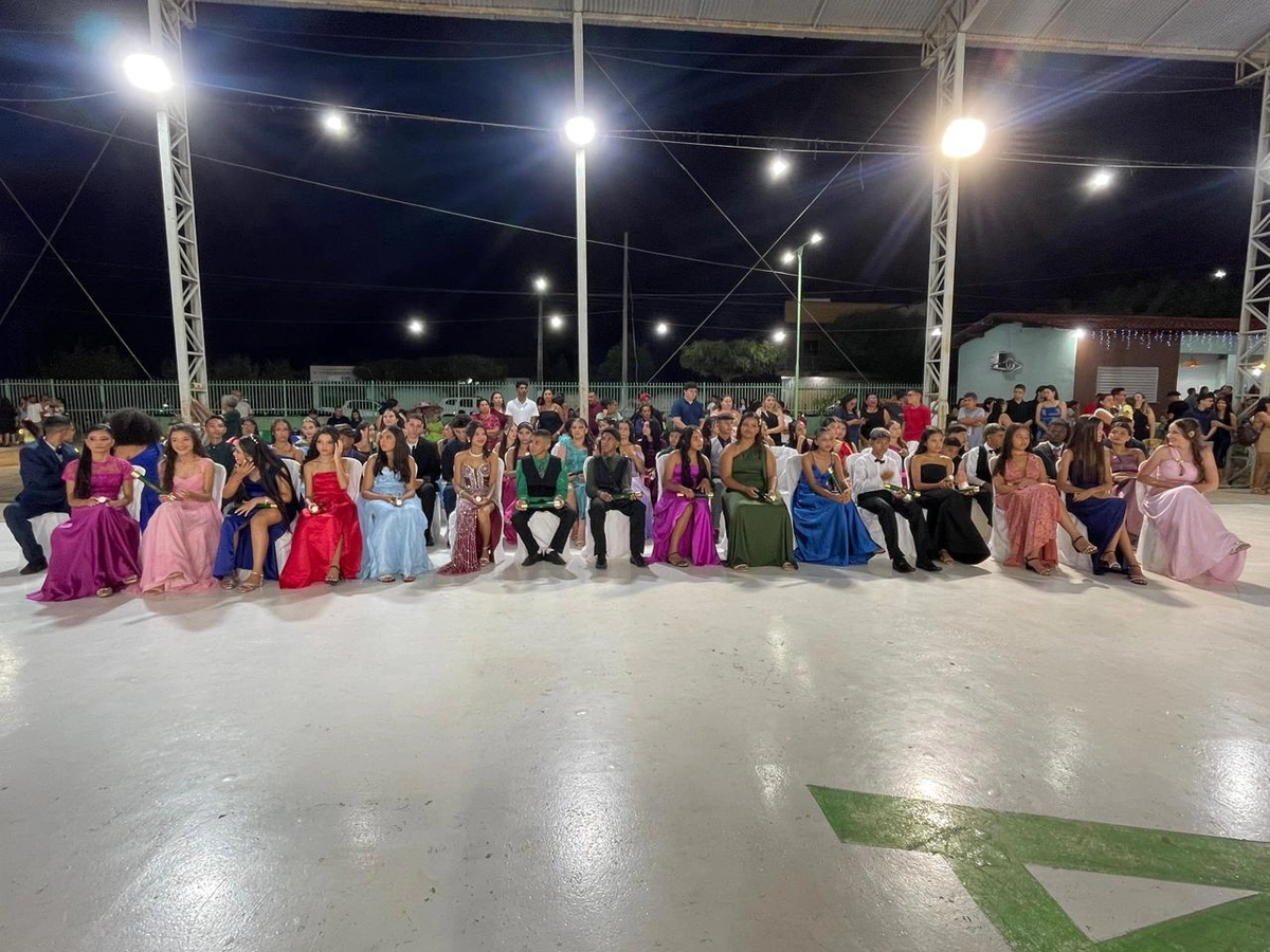 Alunos de São João do Arraial celebram formatura do Fundamental