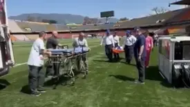 Atendimento médico no futebol (Foto: Reprodução)