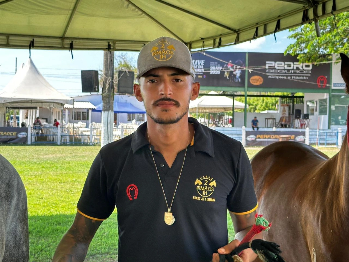 Bastidores da Expoapi mostram preparo dos cavalos do Haras JH 2 Irmãos