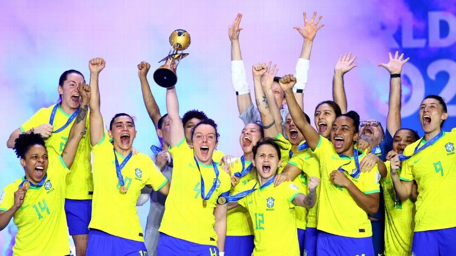 Brasil vence Portugal e conquista primeira Copa do Mundo de Futsal Feminino