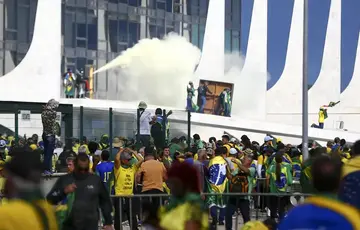 Câmara aprova projeto que reduz penas dos condenados pelo 8 de janeiro