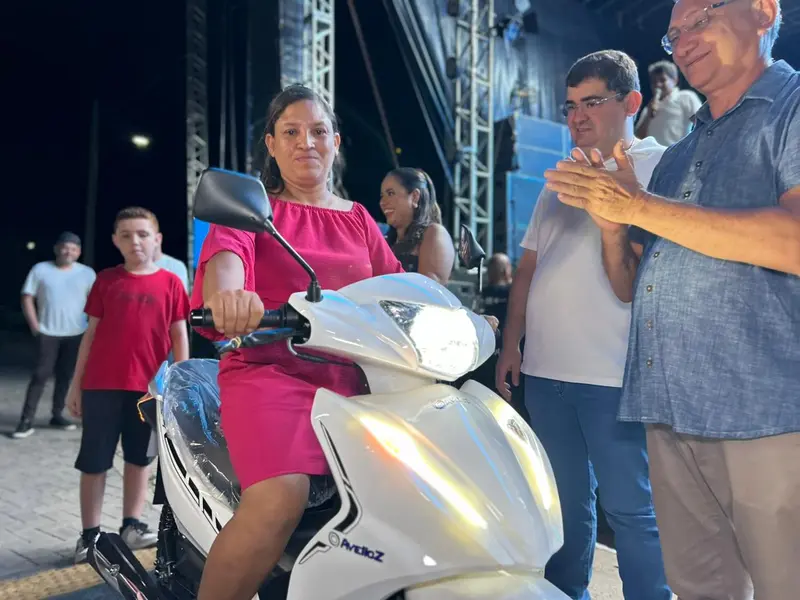 Cocal de Telha celebra 30 anos com premiações e tradicional corte do bolo
