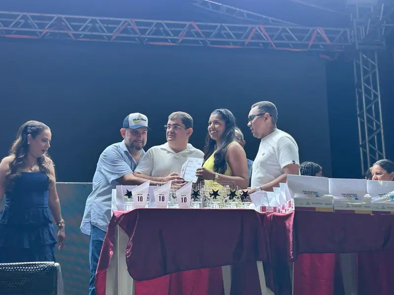 Cocal de Telha celebra 30 anos com premiações e tradicional corte do bolo