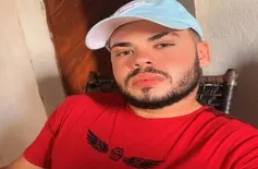 Colisão entre motocicleta e caminhão deixa jovem morto na BR-407, em Geminiano