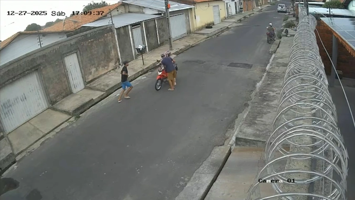 Criminosos armados roubam motocicleta de mulher na zona Sudeste de Teresina
