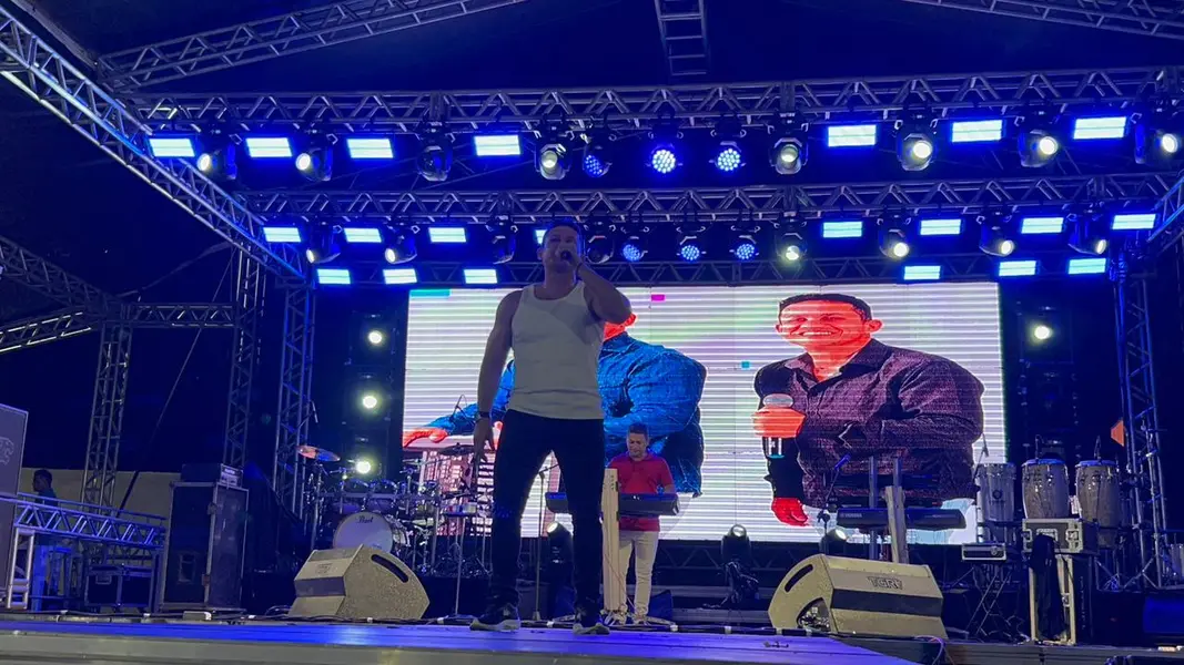 Demerval Lobão celebra 62 anos com bolo, shows e participação popular