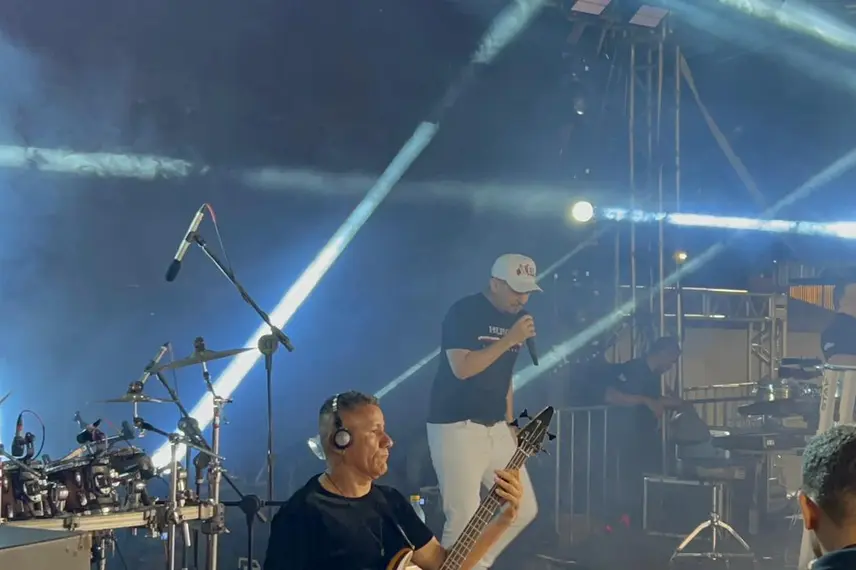 Demerval Lobão celebra 62 anos com bolo, shows e participação popular