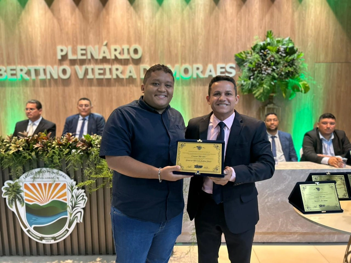 Demerval Lobão celebra 62 anos com homenagens