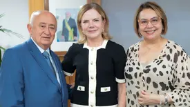 Deputado Júlio César pede à ministra Gleisi liberação de recursos para prefeituras (Foto: Reprodução)