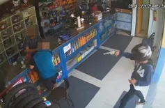 Dupla armada assalta loja de autopeças em Timon e foge após render funcionários