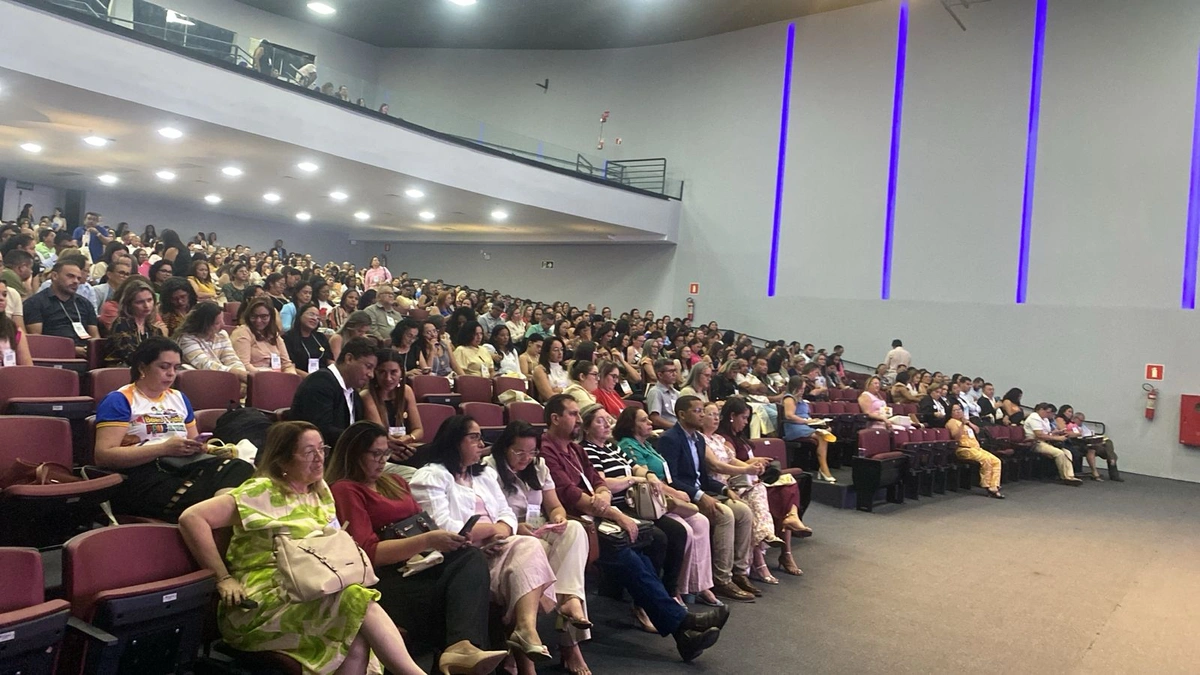 Esperantina marca presença no IV Seminário PPAIC 2025 em Teresina