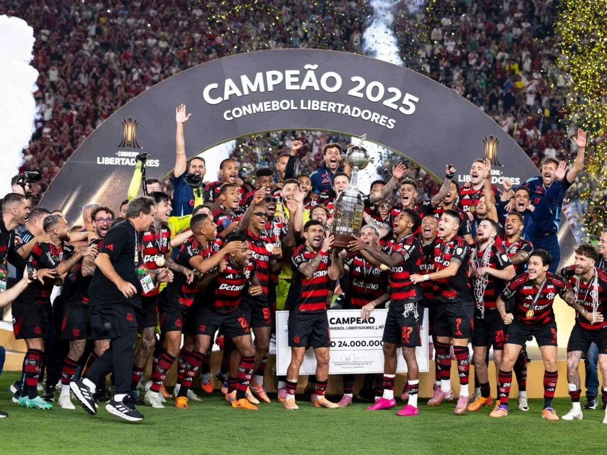 Flamengo conquistou Libertadores e Brasileiro na mesma semana