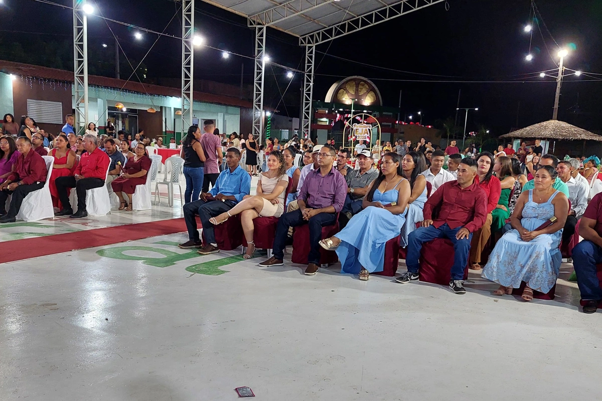 Formatura do EJA representa histórias de superação, persistência e coragem em São João do Arraial