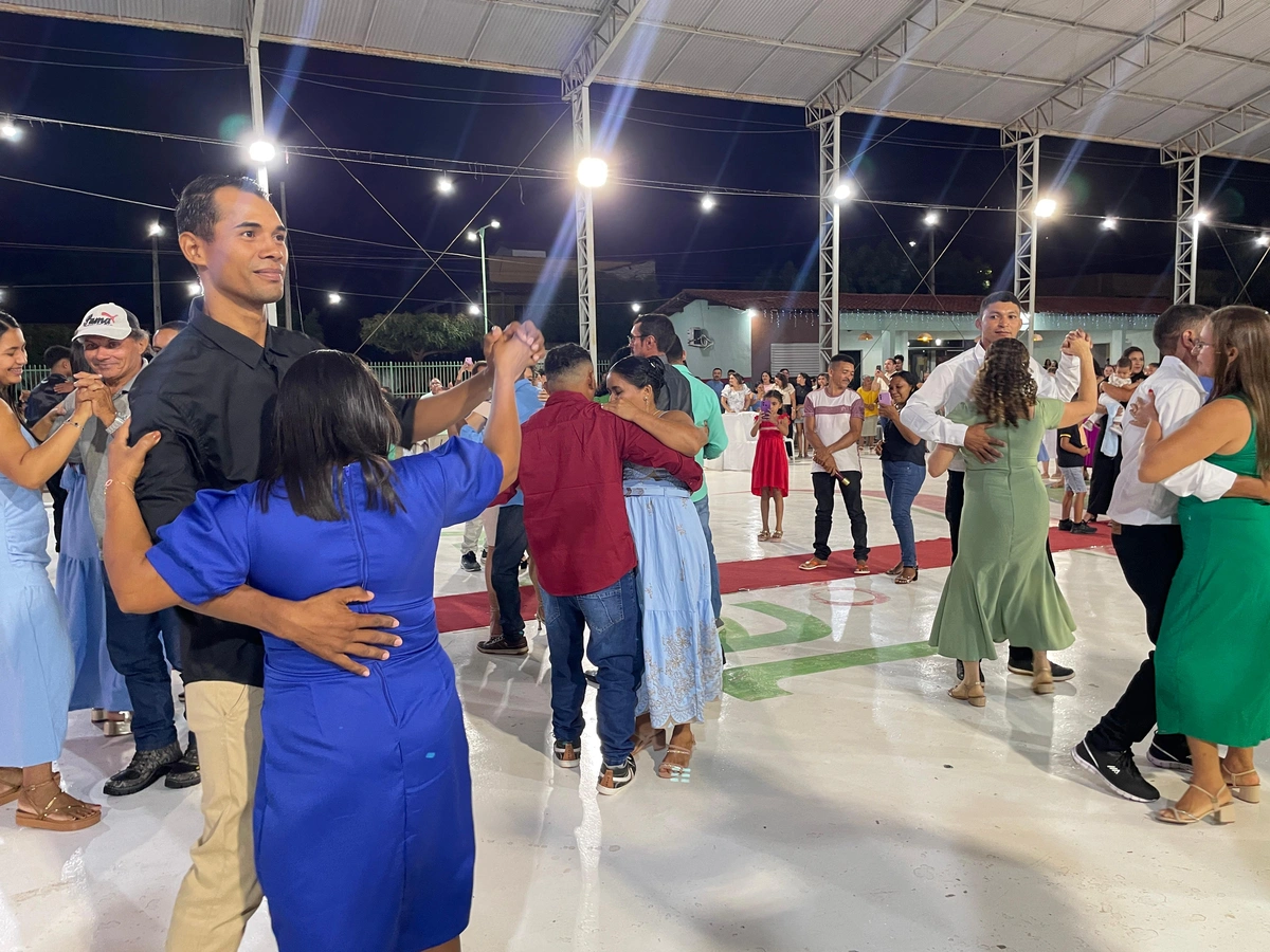 Formatura do EJA representa histórias de superação, persistência e coragem em São João do Arraial