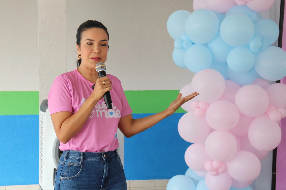 Futuras Mamães recebem kit natalino e participam do sorteio de um quarto completo para o bebê