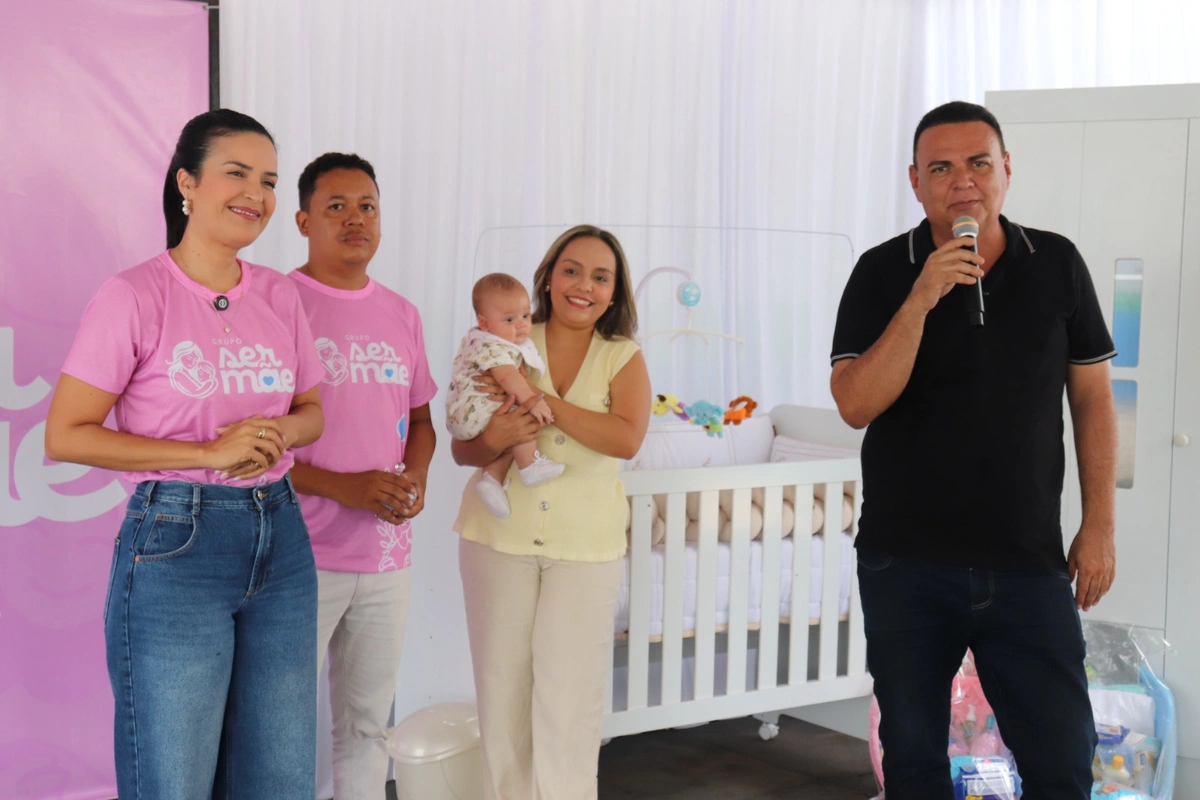 Futuras Mamães recebem kit natalino e participam do sorteio de um quarto completo para o bebê