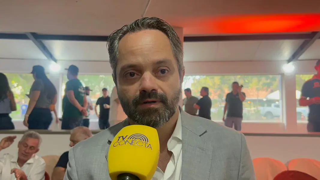 Governador homenageia personalidades do agronegócio no segundo dia de Expoapi