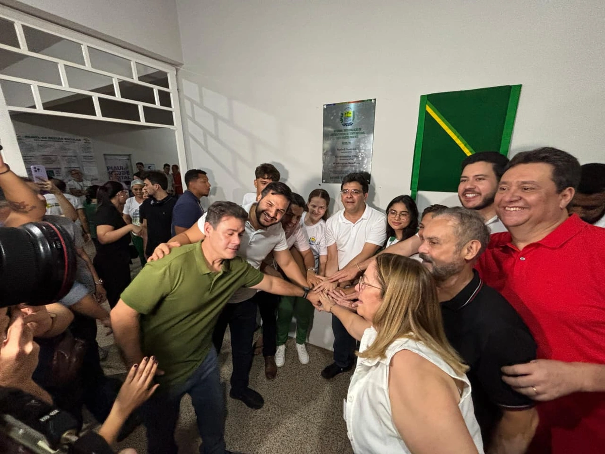 Governador inaugura reforma e climatização do CETI Marcos Parente em Picos