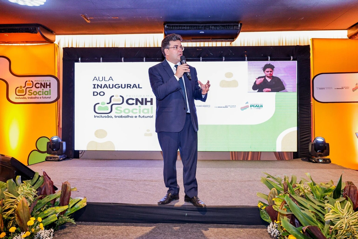 Governo entrega CNH gratuita a estudantes nesta segunda (29)