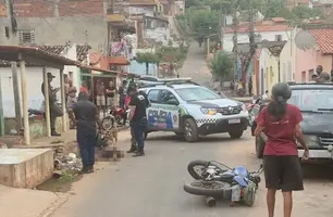 Homem é encontrado morto com ao menos seis perfurações em rua de Picos (Foto: Reprodução/Picos 40 Graus)